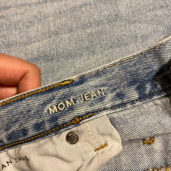 Plus size American eagle mom jeans - Picture 3 of 3